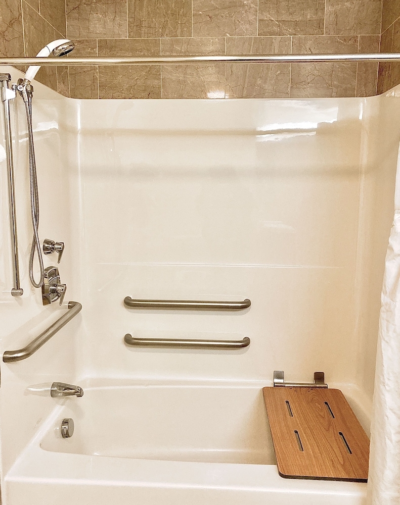 バスルームのシャワー