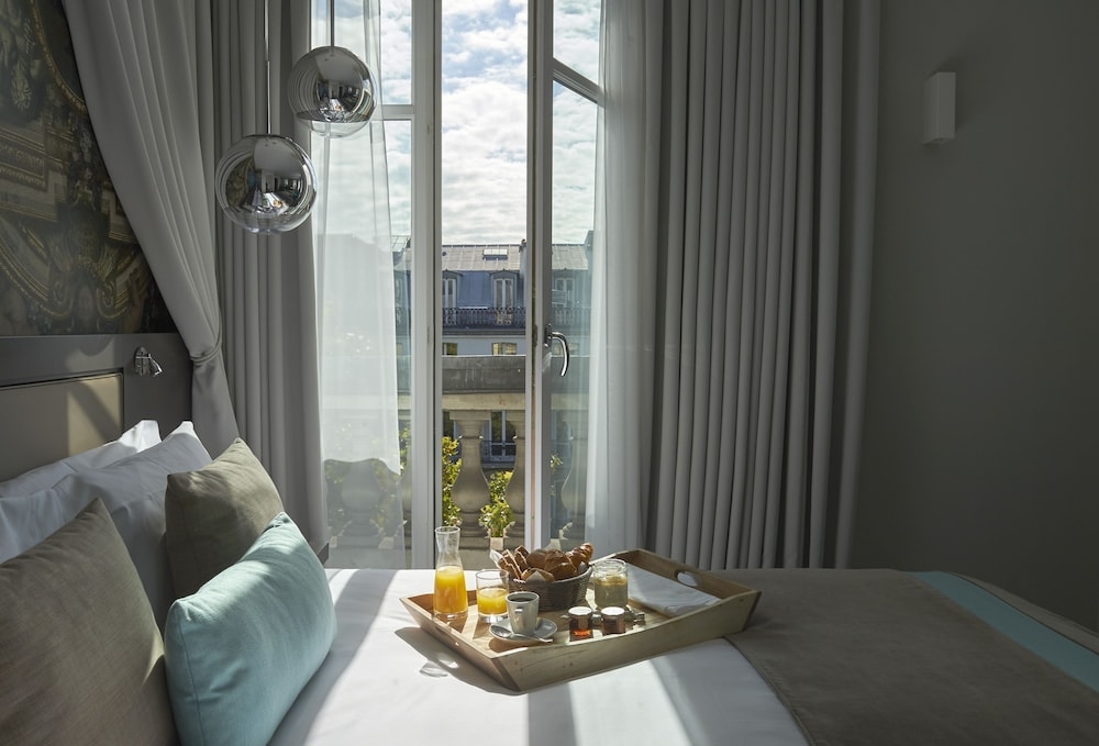 客室内のダイニングエリア