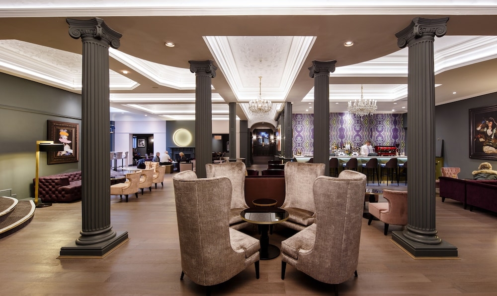 ロビーラウンジ