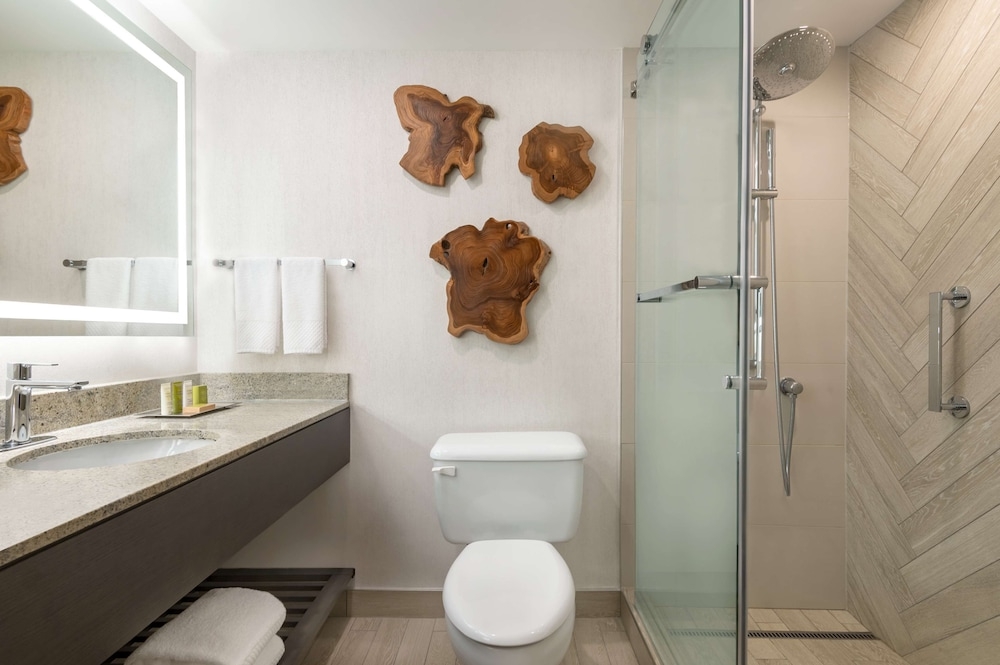 バスルームのシャワー