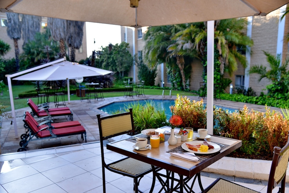 屋外ダイニングエリア