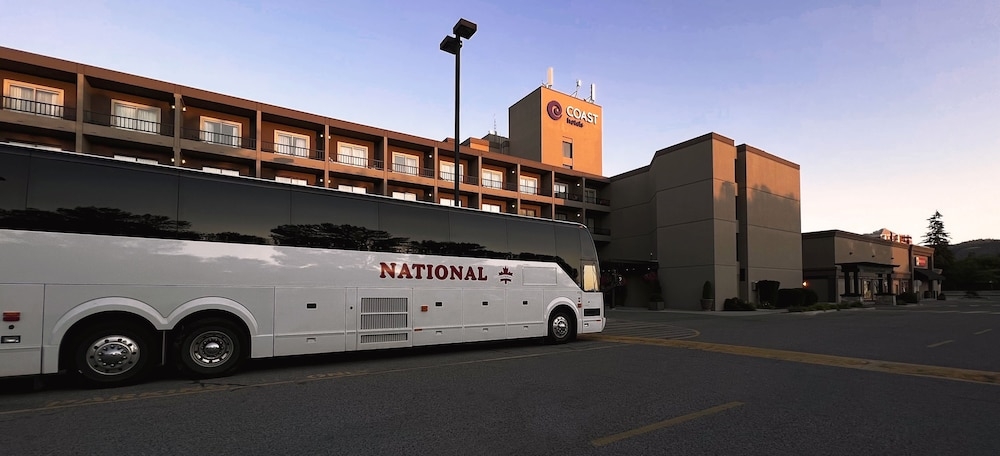 RV またはトラック用駐車場