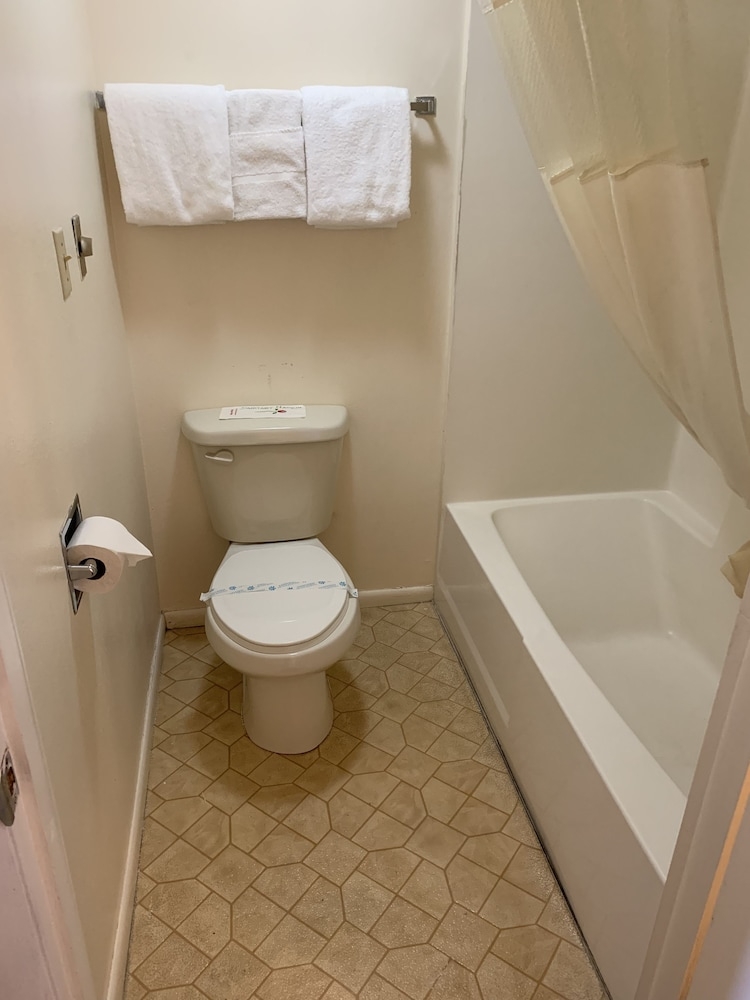 バスルームのシャワー