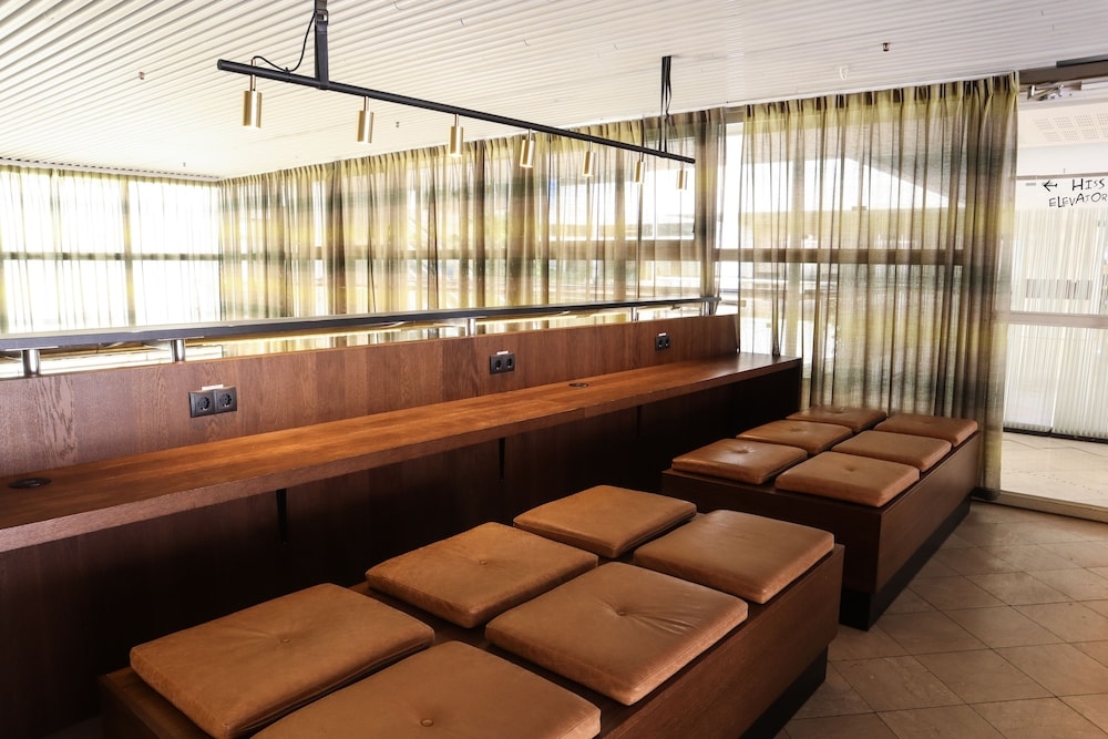 ロビー応接スペース