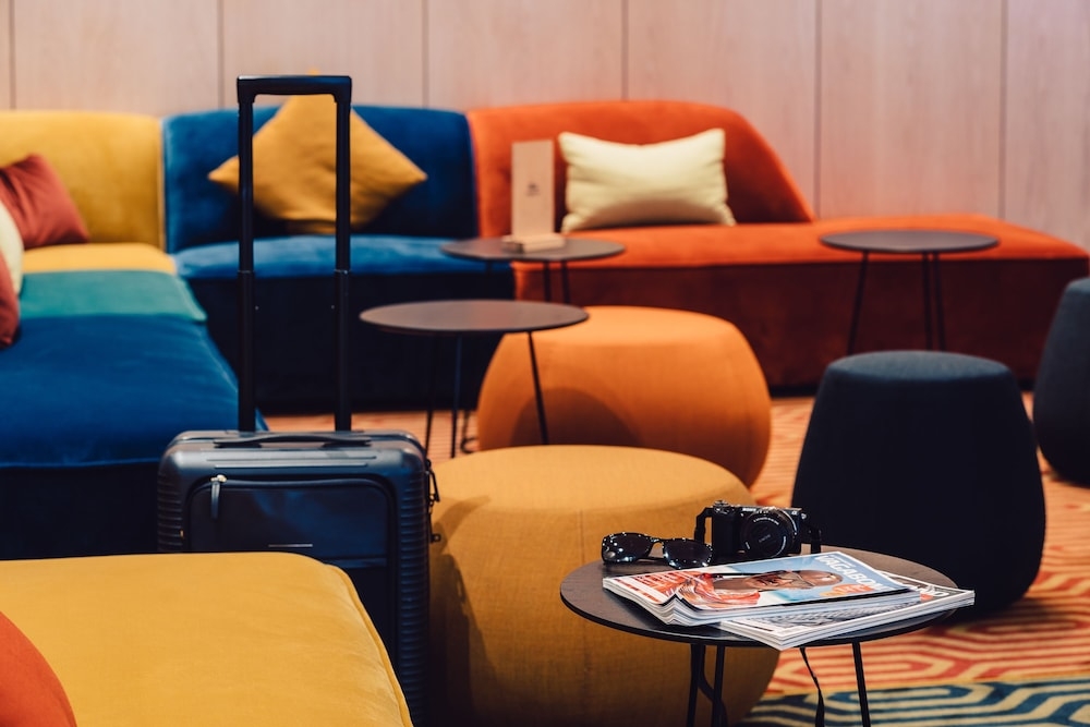 ロビー応接スペース