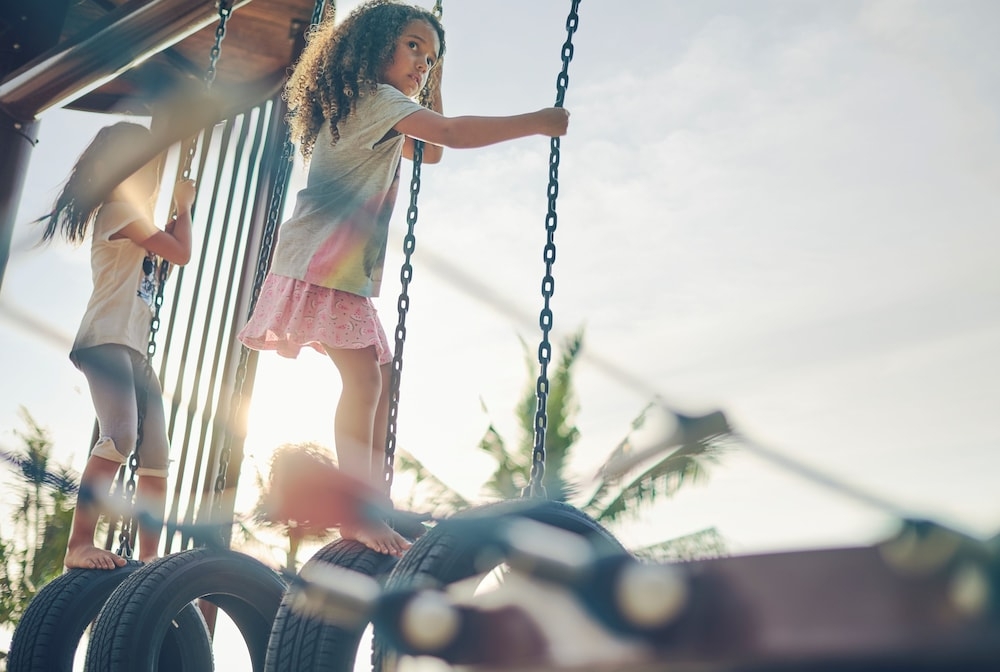 子供用の遊び場 - 屋外