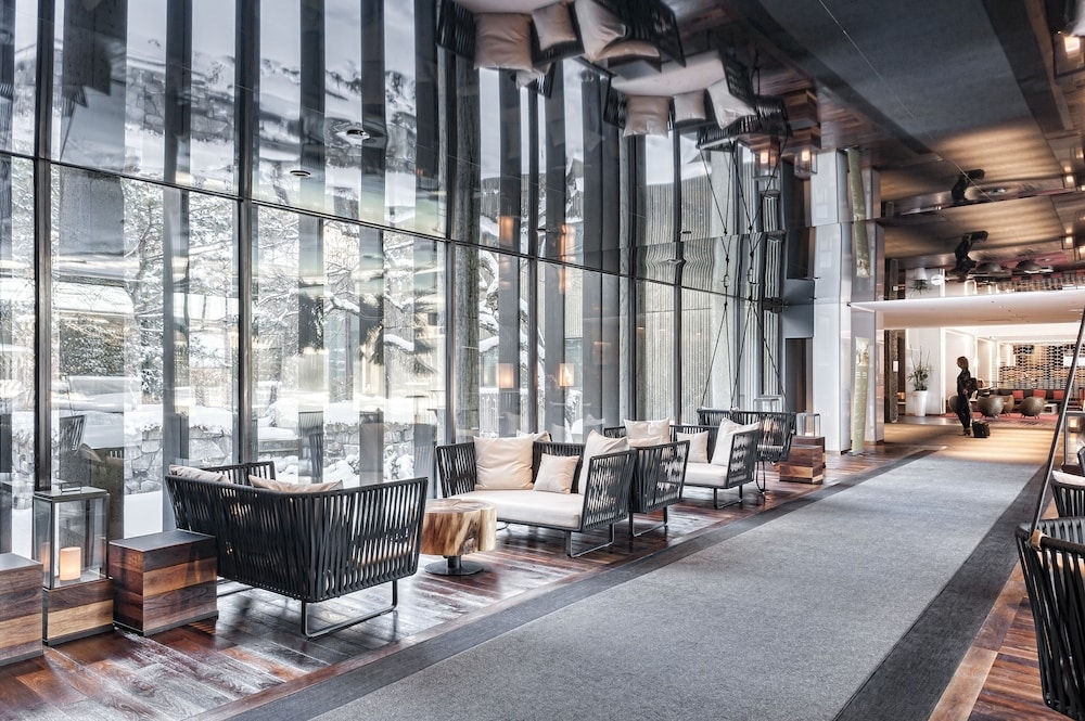 ロビーラウンジ