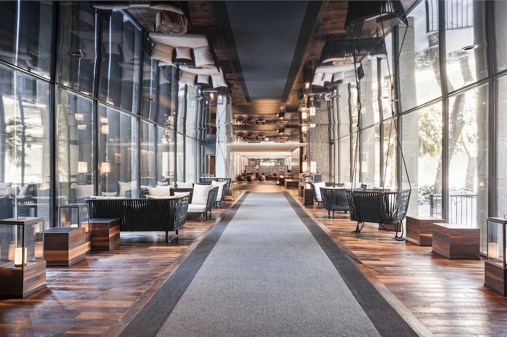 内部エントランス