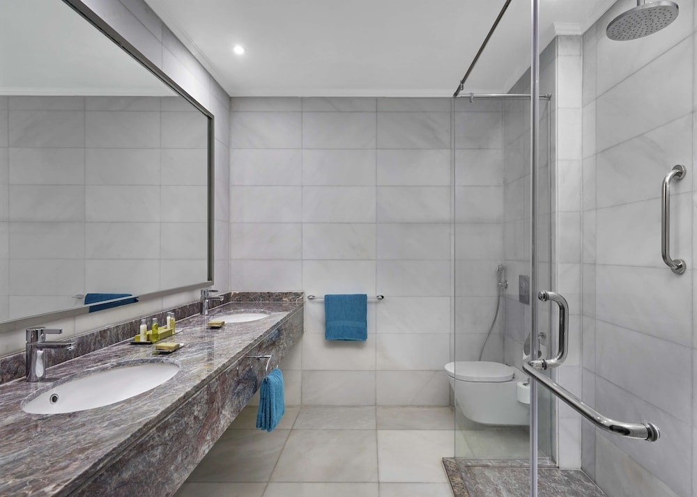 バスルームのシャワー