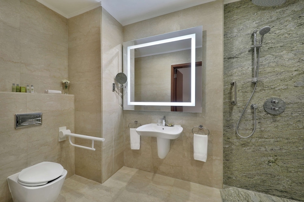 バスルームのシャワー