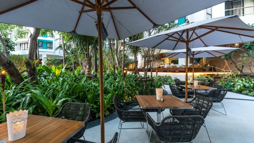 屋外ダイニングエリア