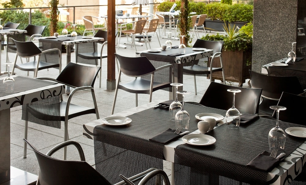 屋外ダイニングエリア