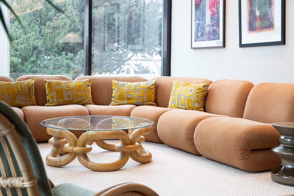 ロビー応接スペース