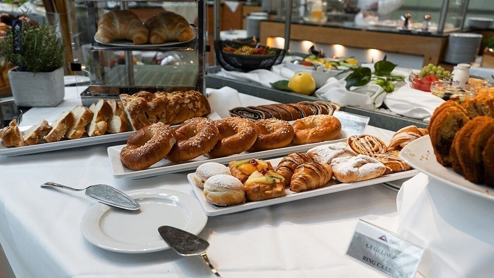 朝食ビュッフェ