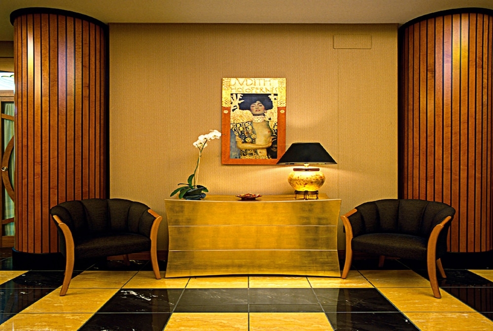 ロビー応接スペース