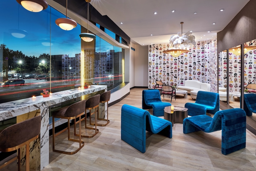 ロビー応接スペース