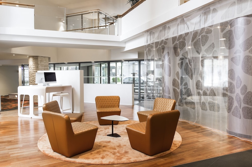 ロビー応接スペース