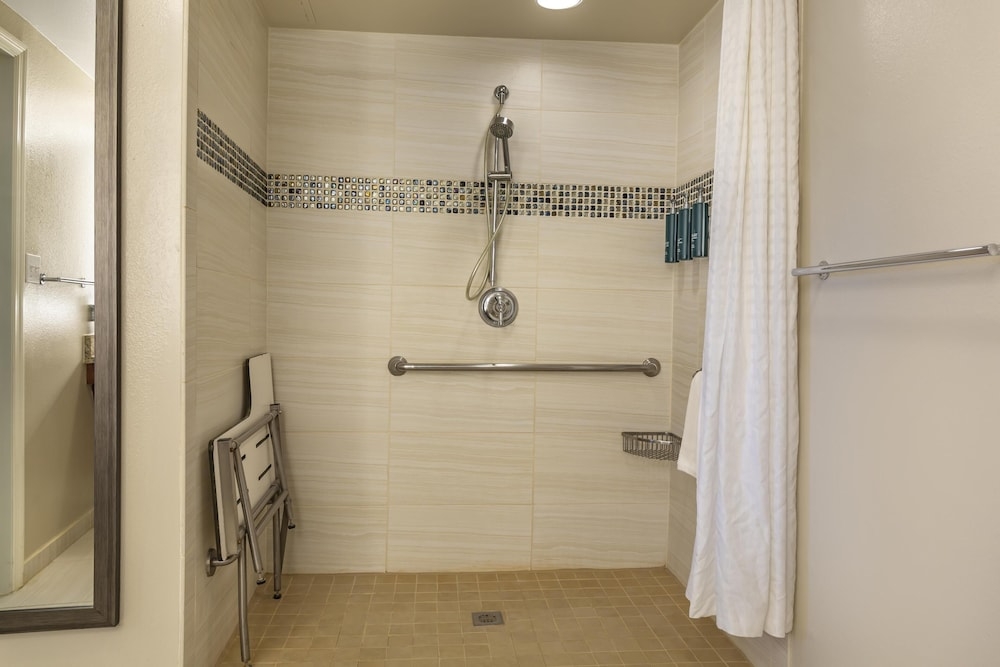 バスルームのシャワー