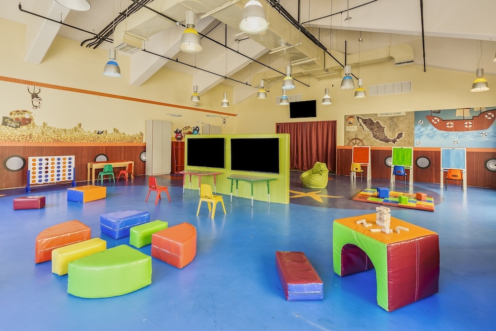 子供用の遊び場 - 屋内