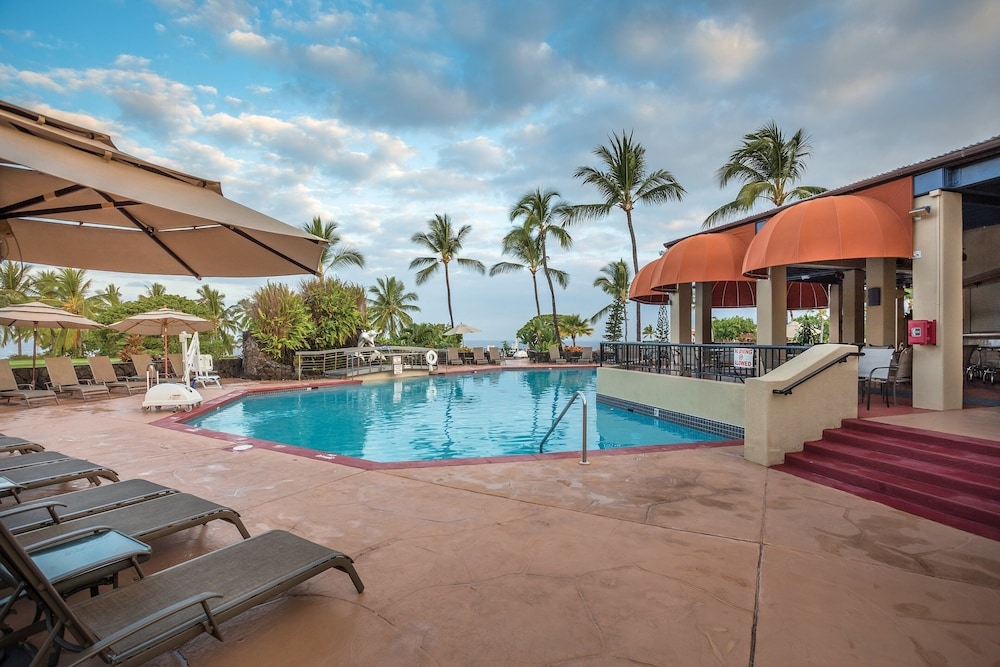 屋内 / 屋外プール