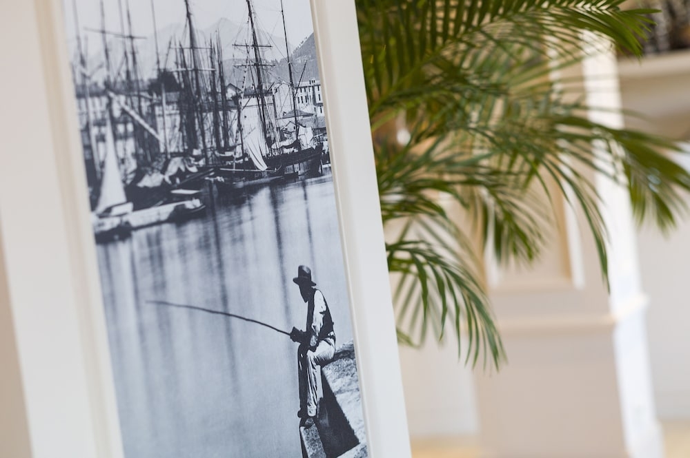 ロビーラウンジ