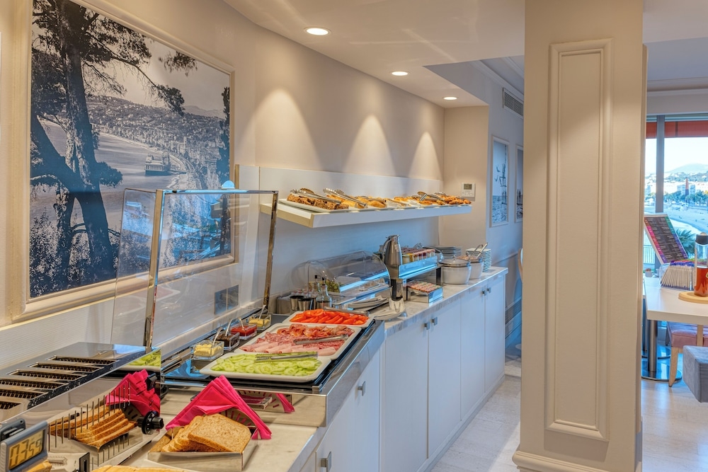 朝食ビュッフェ