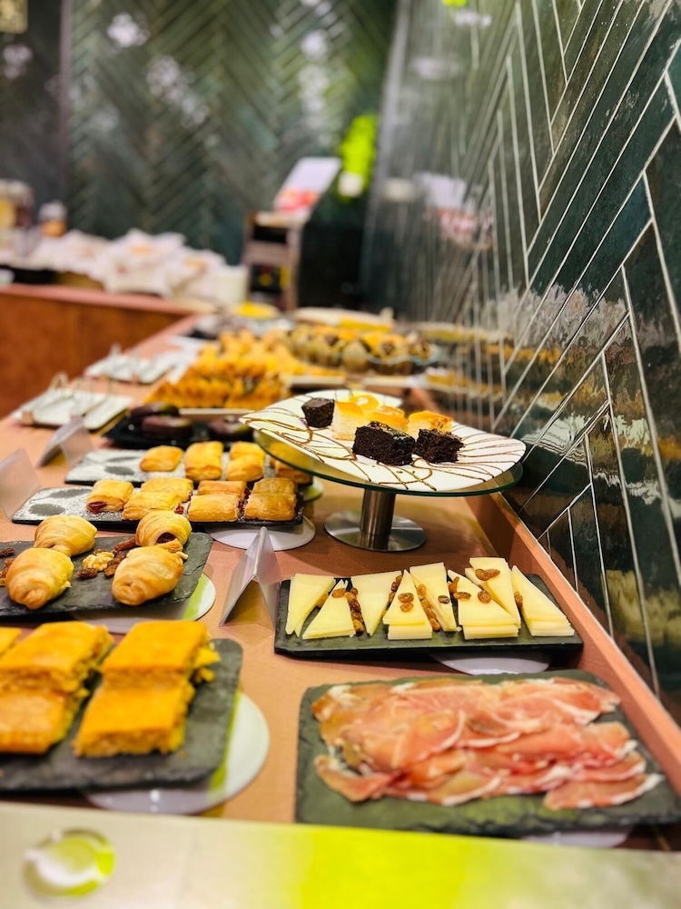 朝食ビュッフェ