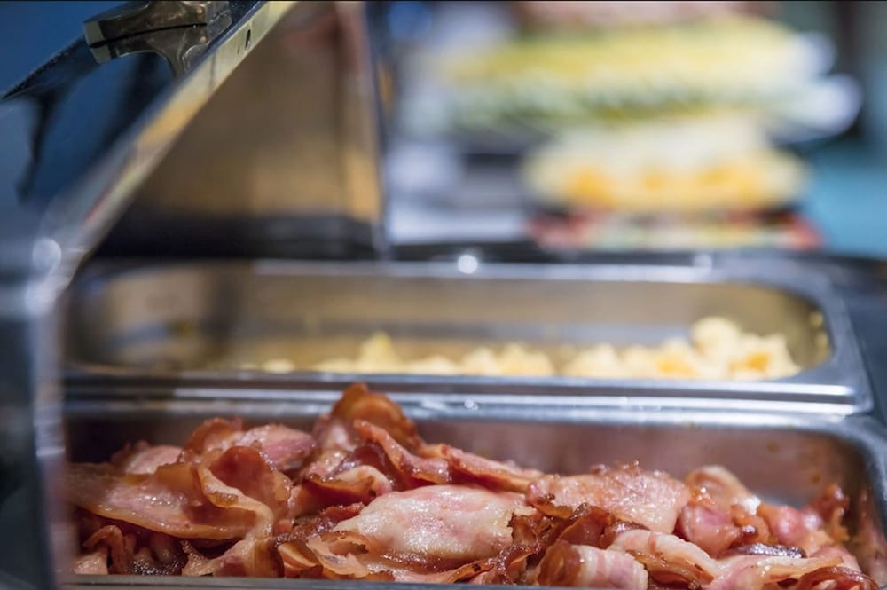 朝食ビュッフェ