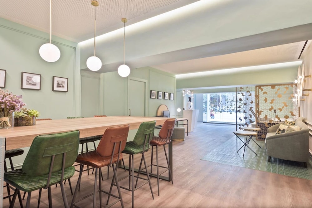 ロビー応接スペース