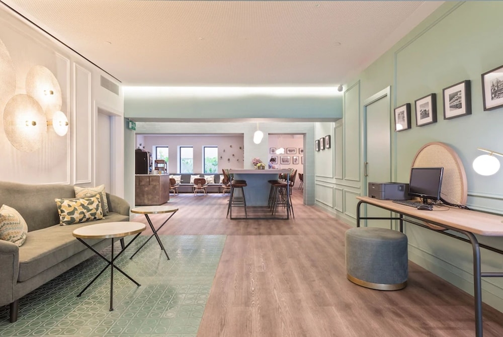 ロビー応接スペース