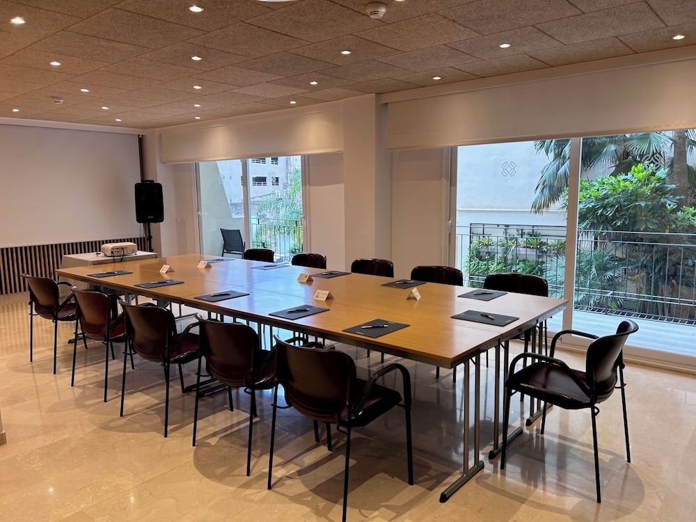 レセプション ホール