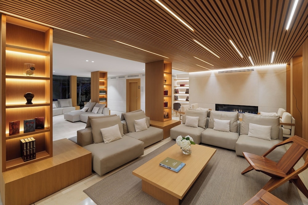 ロビーラウンジ