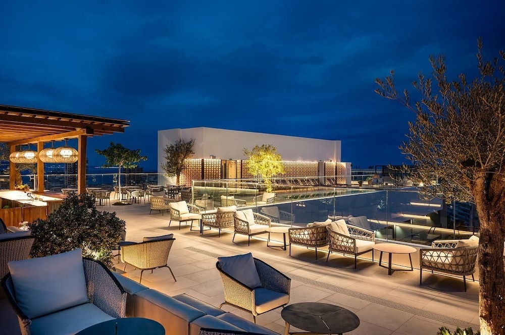 屋外ダイニングエリア