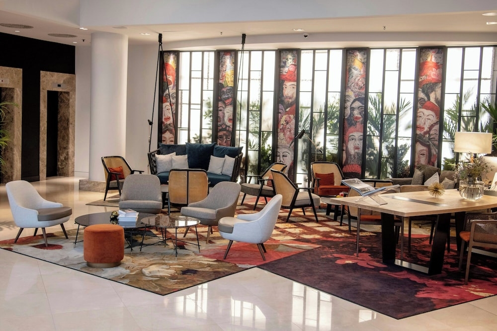 ロビーラウンジ