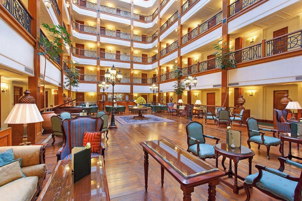 ロビーラウンジ