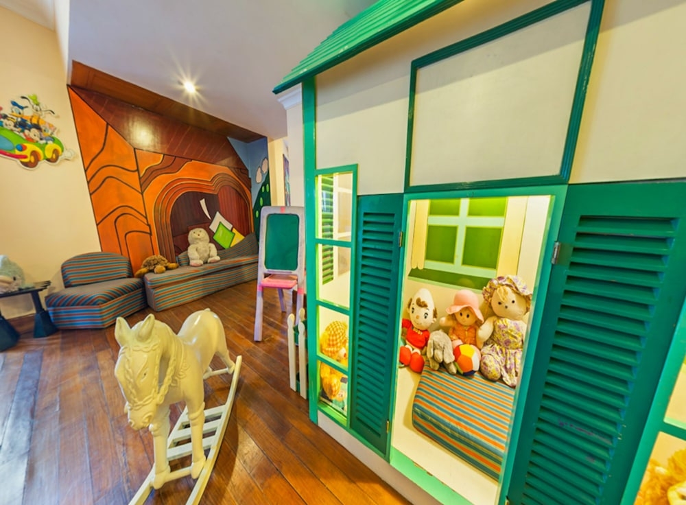 子供用の遊び場 - 屋内