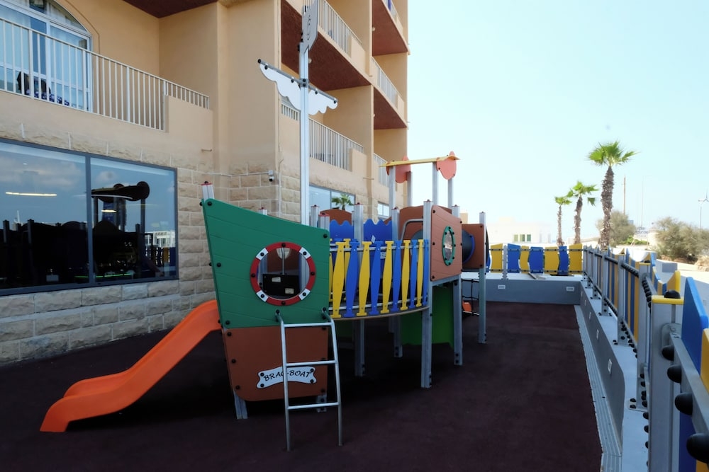 子供用の遊び場 - 屋外