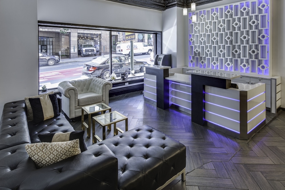 ロビー応接スペース