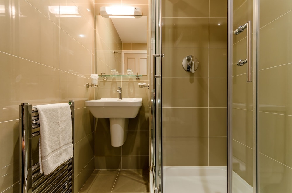 バスルームのシャワー