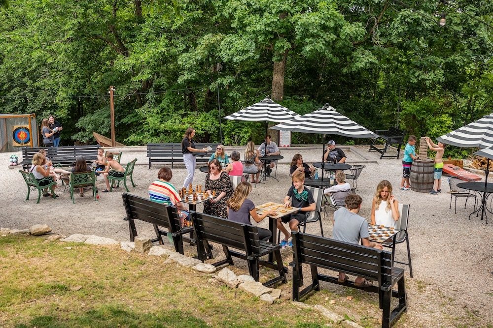 子供用の遊び場 - 屋外