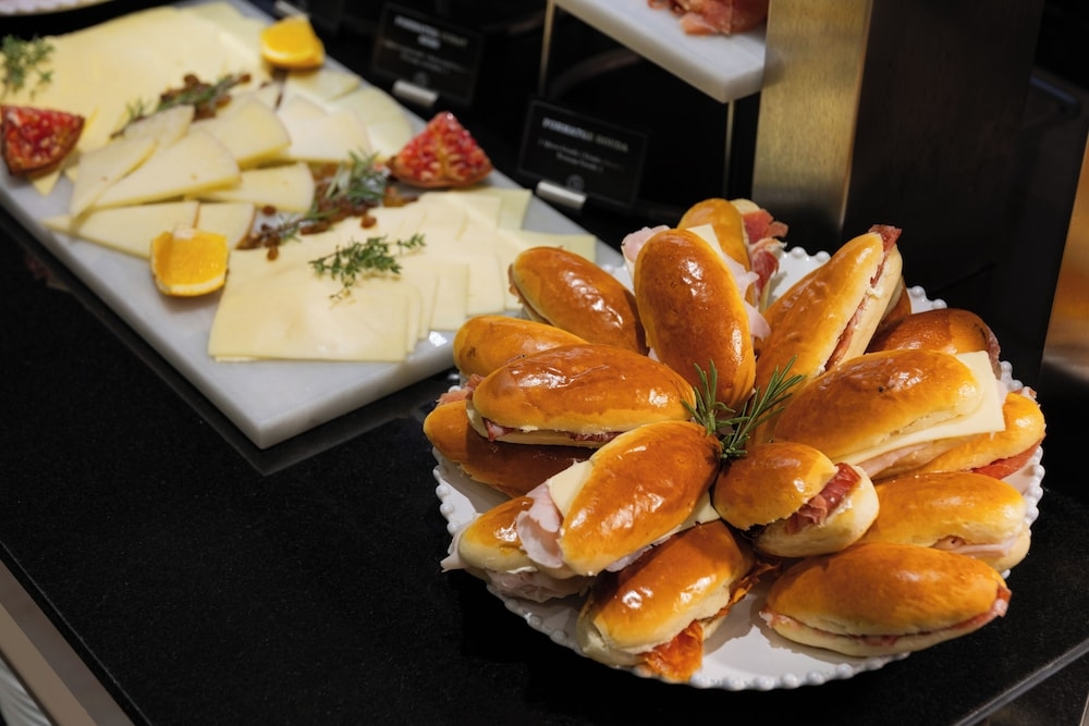 朝食ビュッフェ