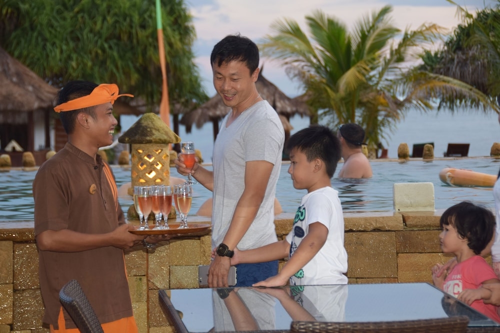 屋外ダイニングエリア