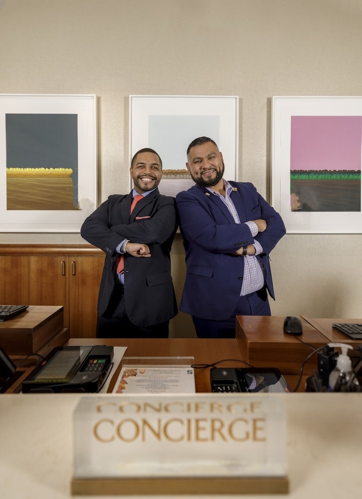 コンシェルジュ デスク