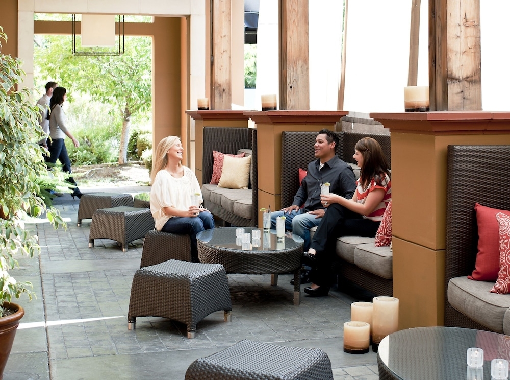 ロビーラウンジ