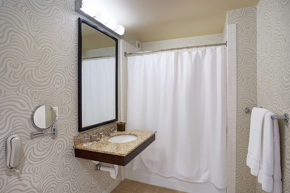 バスルームのシャワー