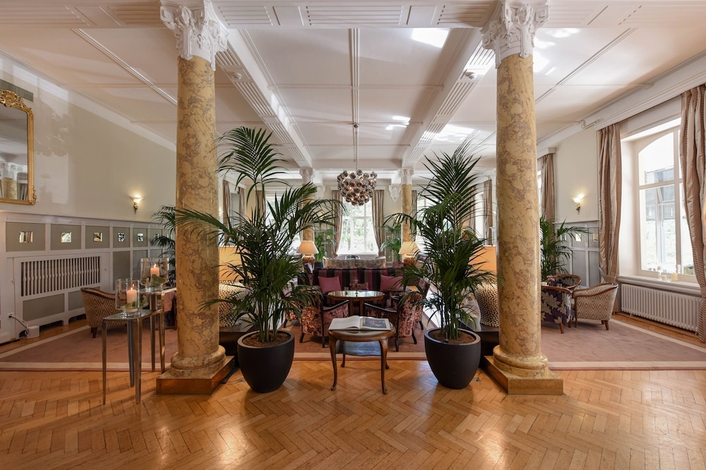 ロビーラウンジ