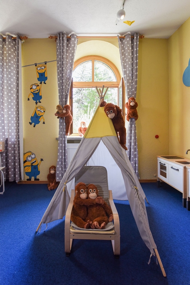 子供用の遊び場 - 屋内