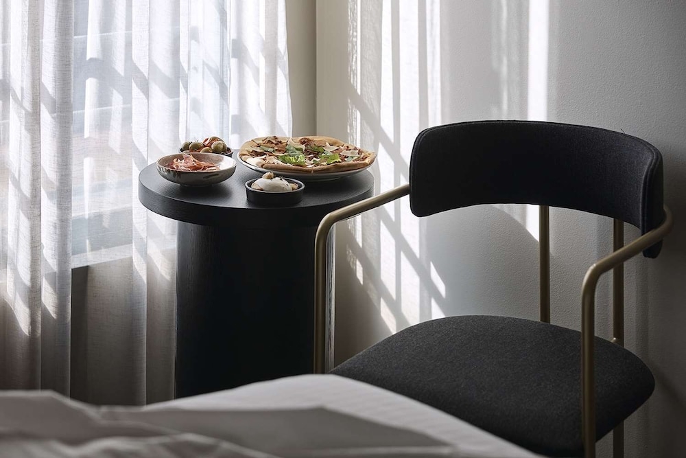 客室内のダイニングエリア