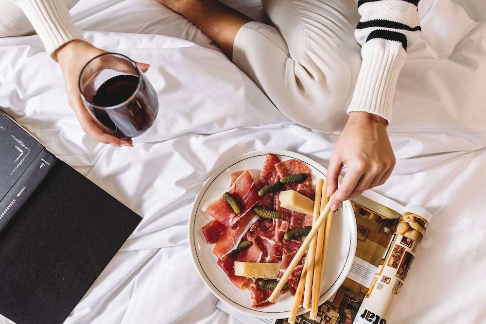 客室内のダイニングエリア