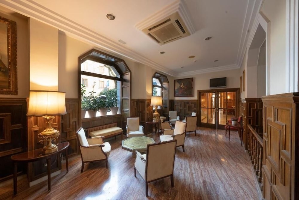 ロビーラウンジ